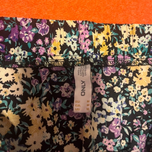 Only ditsy flowers ruffled boho peasant mini skirt NWT - Picture 7 of 11